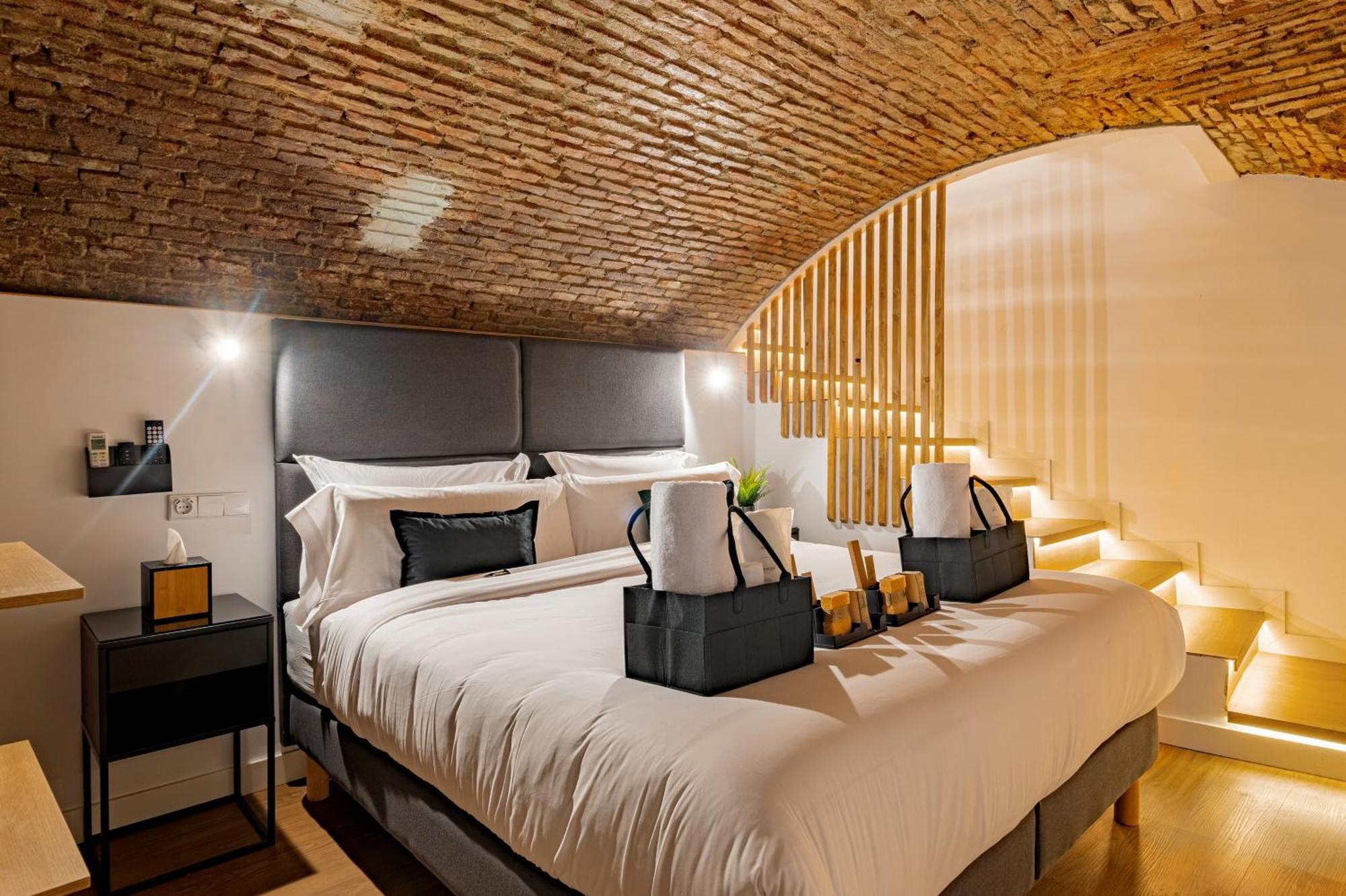 Honey In The Center Of Apartamento Madrid