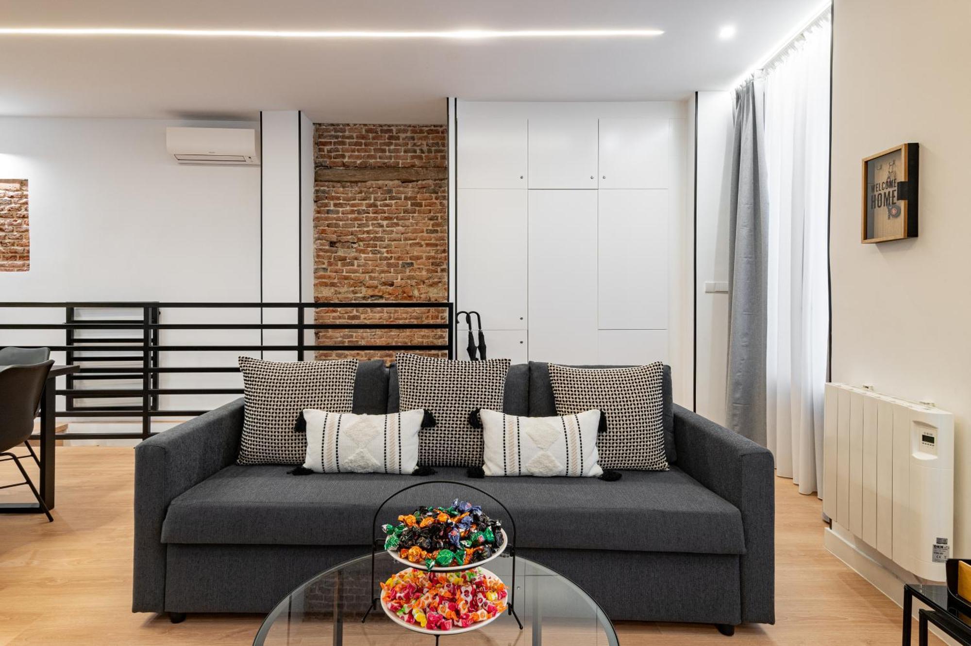 Honey In The Center Of Apartamento Madrid